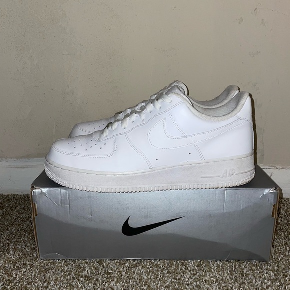 Nike Air Force 1 - Picture 2 of 4